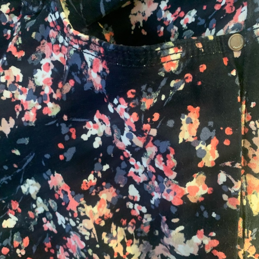 Pre Owned Women’s Juniors Bandolino Skimmer Capri Style Pants Floral Sz 10 - Picture 9 of 12
